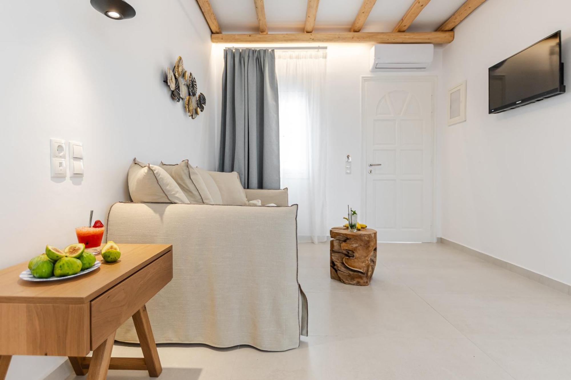 Birikos Hotel & Suites Агиос Прокопиос Екстериор снимка