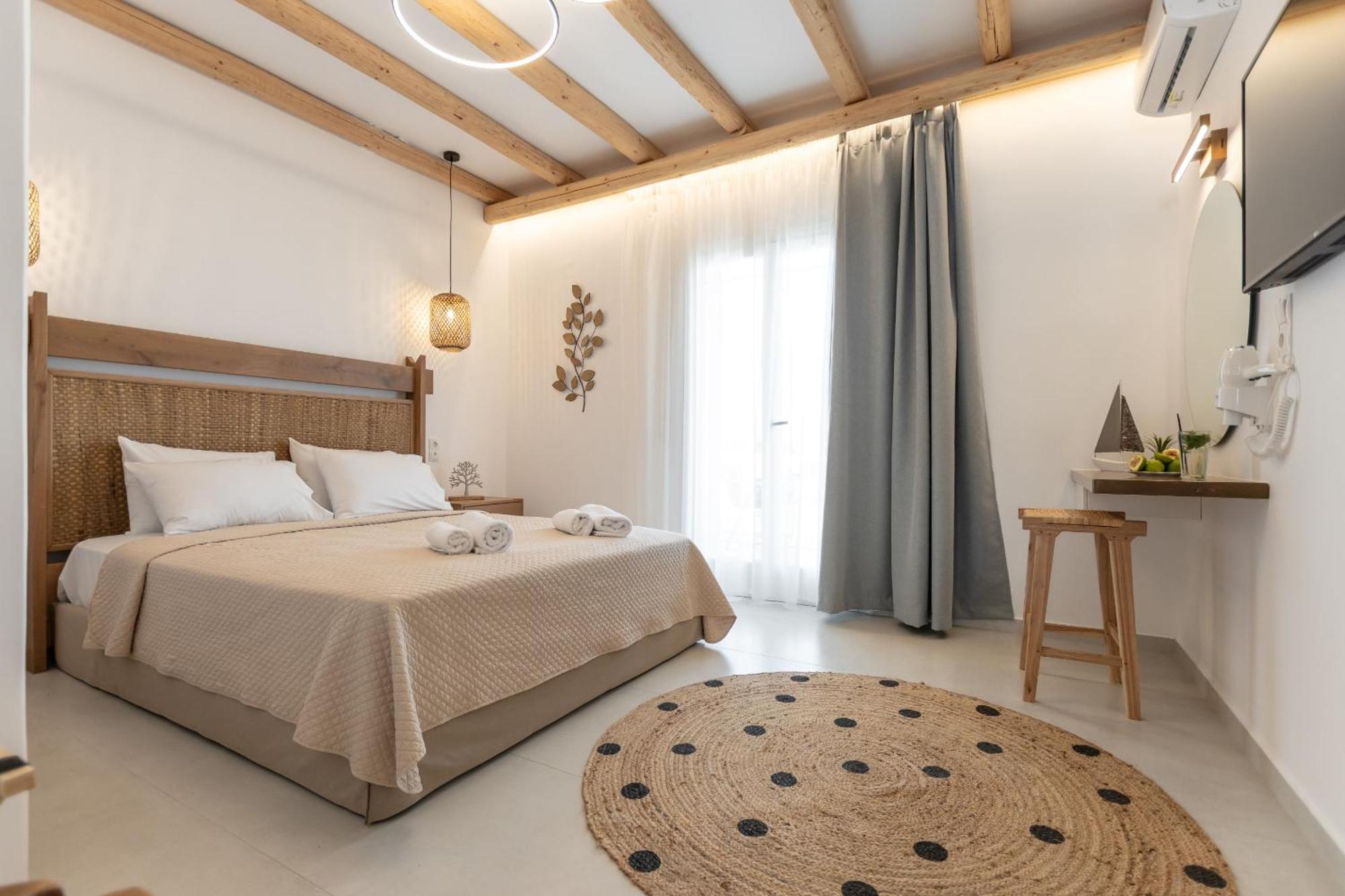 Birikos Hotel & Suites Агиос Прокопиос Екстериор снимка